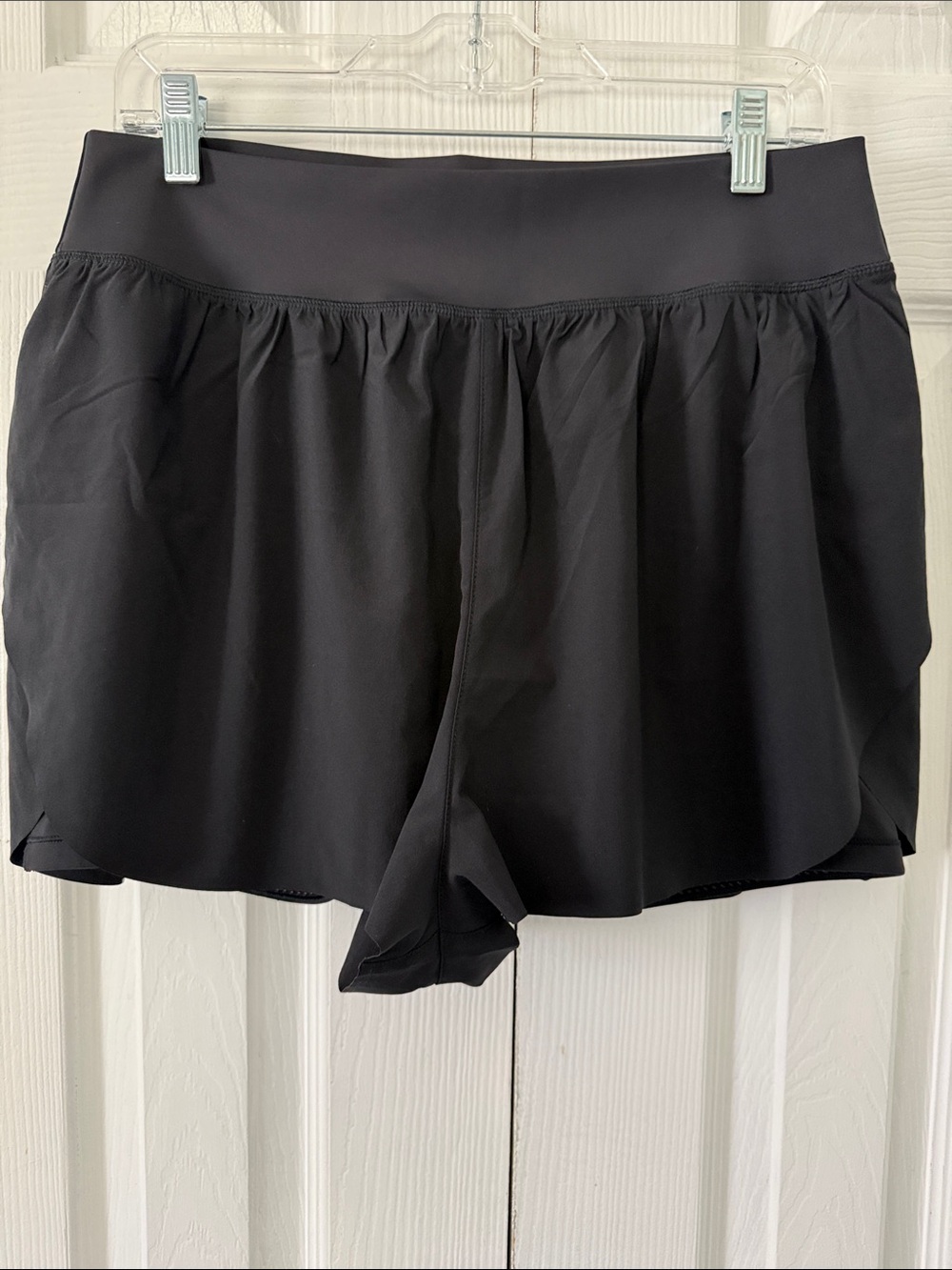 Athleta Crossover Run Shorts Black Women's Sz L